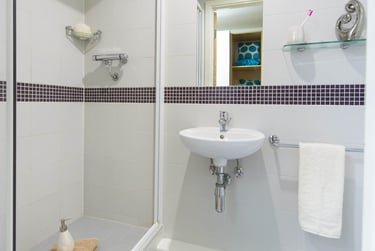 Platinum Plus Studio at Quebec House, 1 Cromwell Road, Kingston upon Thames, Kingston, KT26BJ - Image 8